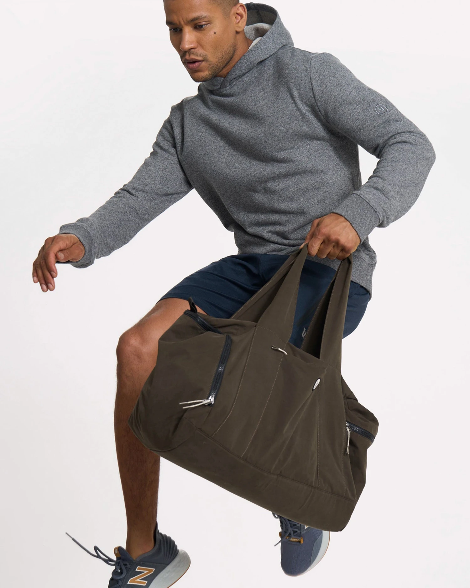 Vuori Gym Bag | Army - Image 4