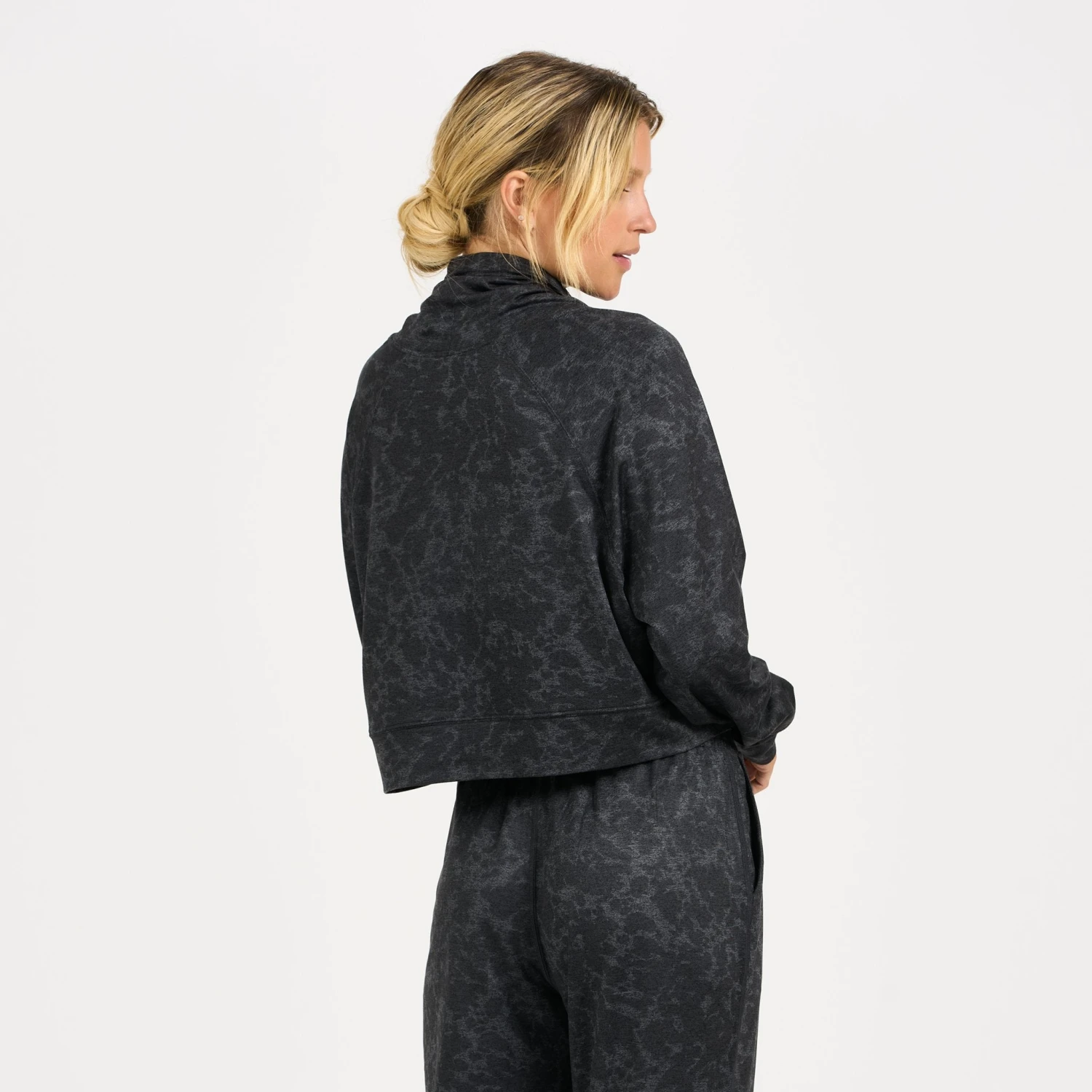 Halo Crop Funnel Neck | Charcoal Tortoise - Image 3