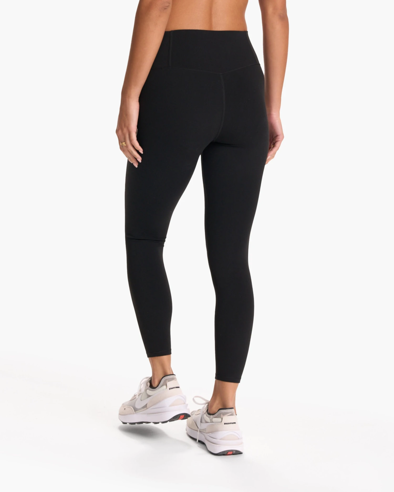 Vuori AllTheFeels™ Legging - Short | Black - Image 5