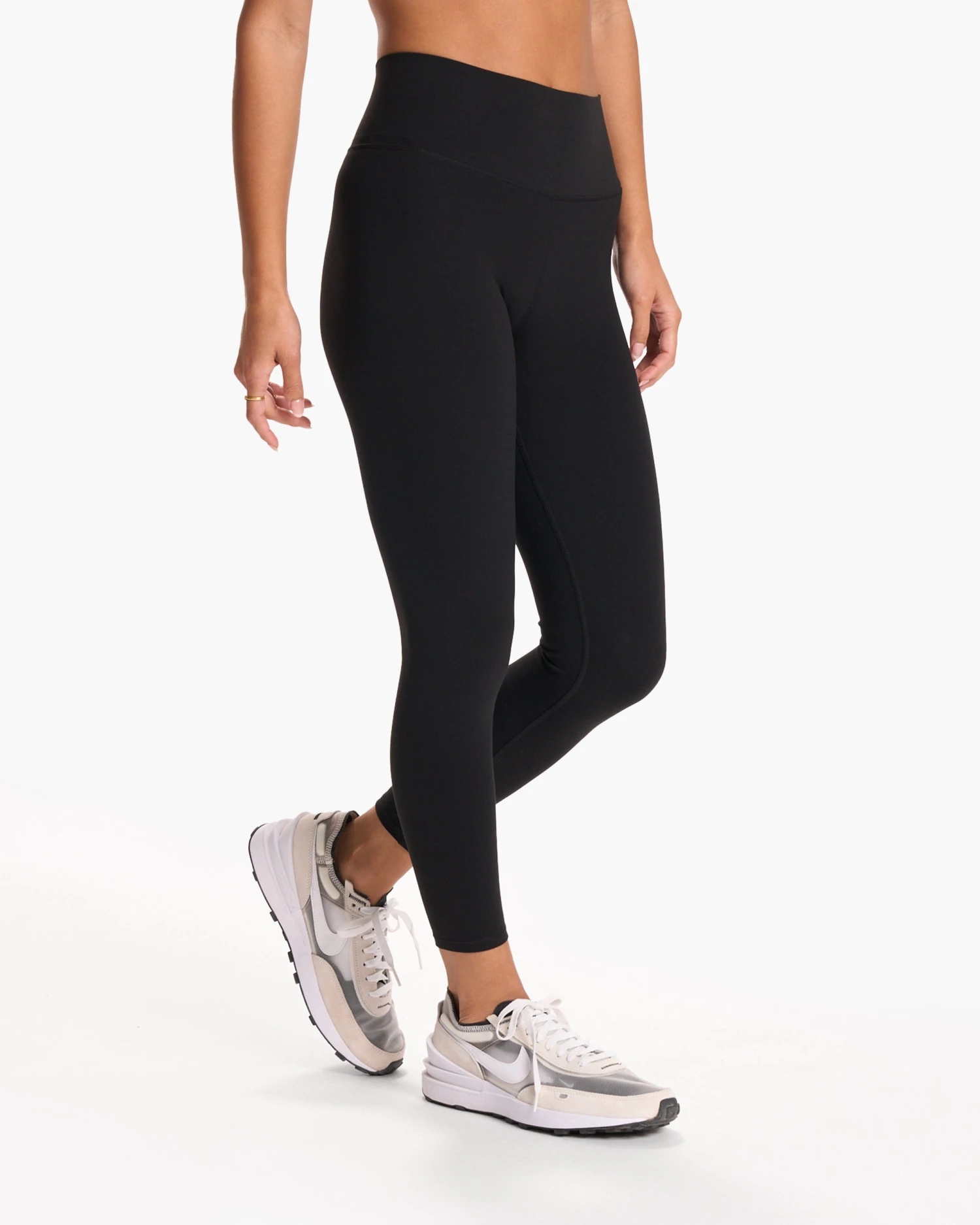 Vuori AllTheFeels™ Legging - Short | Black - Image 3